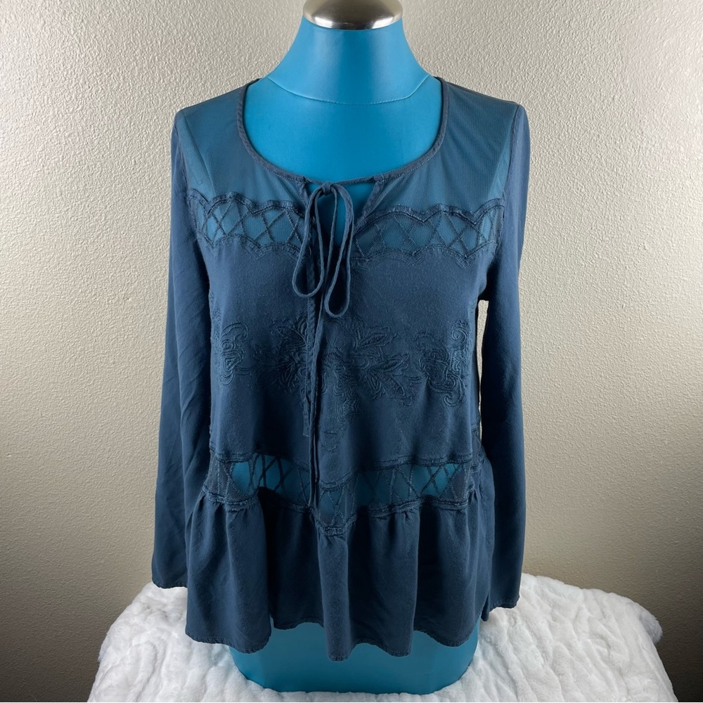 Moon River Mesh Embroidered peasant top size large‎